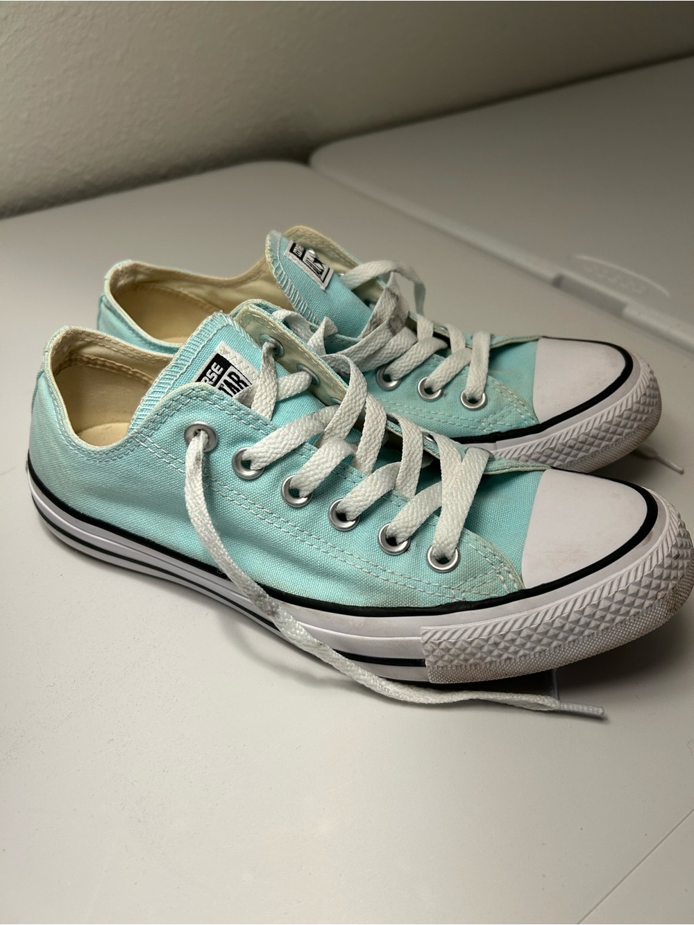 Converse All Star Low-Top Sneakers in Light Turquoise  M6 / W8